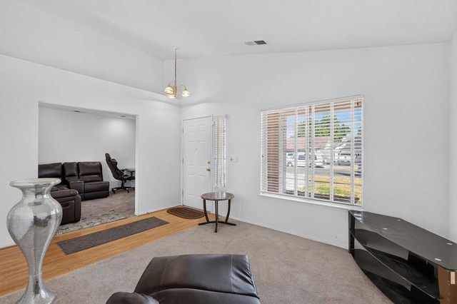 2450 Fairway Glen St, Stockton, CA 95206