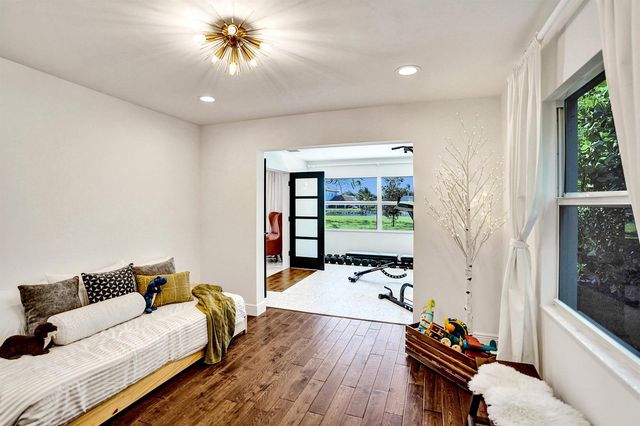 271 Oregon Lane, Boca Raton, FL 33487