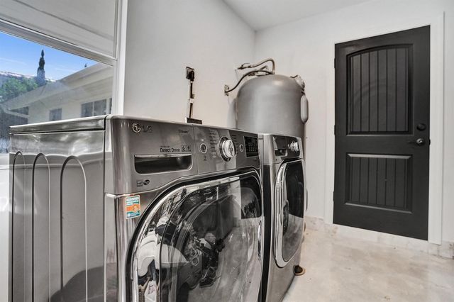 271 Oregon Lane, Boca Raton, FL 33487