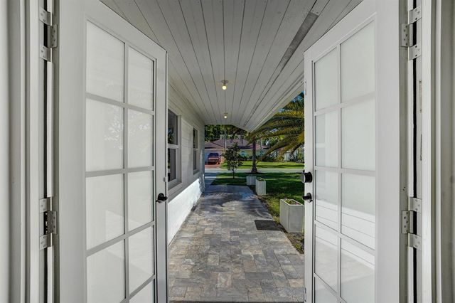 271 Oregon Lane, Boca Raton, FL 33487