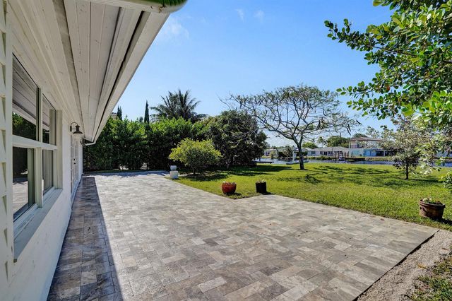 271 Oregon Lane, Boca Raton, FL 33487