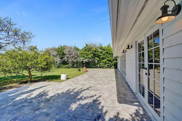 271 Oregon Lane, Boca Raton, FL 33487