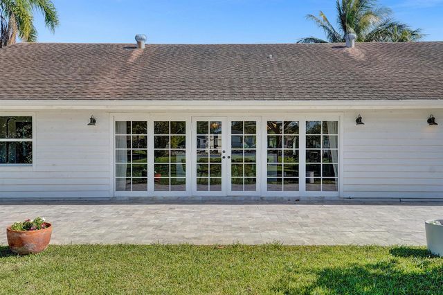 271 Oregon Lane, Boca Raton, FL 33487
