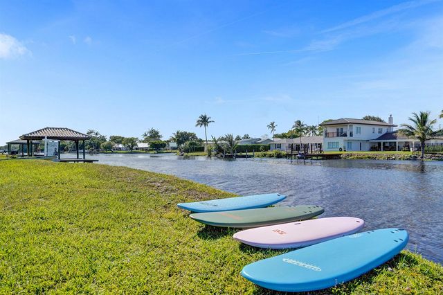 271 Oregon Lane, Boca Raton, FL 33487