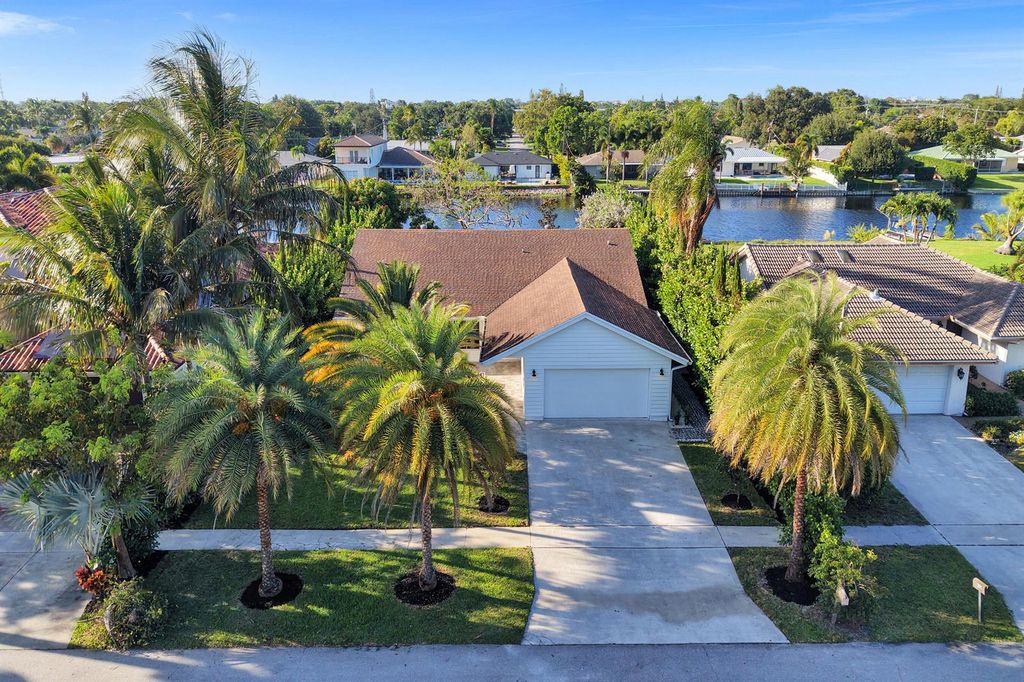 271 Oregon Lane, Boca Raton, FL 33487