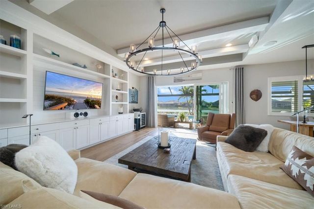 14372 Neptune AVE, Naples, FL 34114