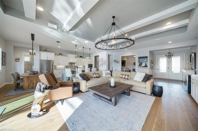 14372 Neptune AVE, Naples, FL 34114