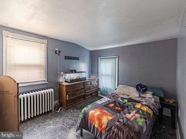 628 PINE ST, Bristol, PA 19007
