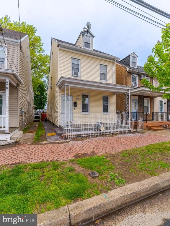 628 PINE ST, Bristol, PA 19007