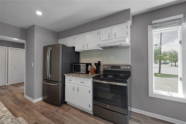 266 Jananna Drive, Berea, OH 44017