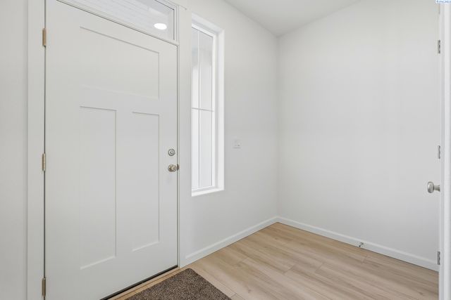 1202 18th St, Benton City, WA 99320