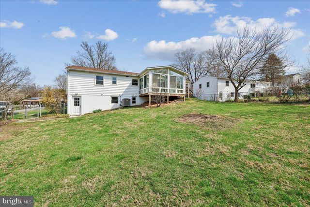 11924 FERNSHIRE RD, Gaithersburg, MD 20878