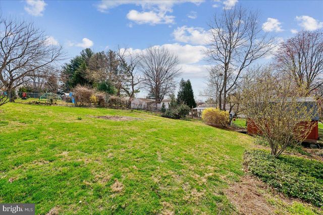 11924 FERNSHIRE RD, Gaithersburg, MD 20878