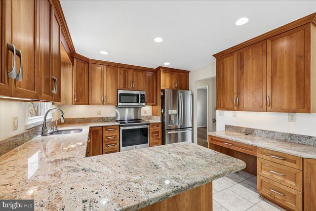 11924 FERNSHIRE RD, Gaithersburg, MD 20878