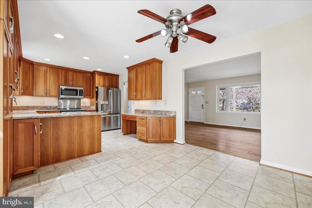 11924 FERNSHIRE RD, Gaithersburg, MD 20878