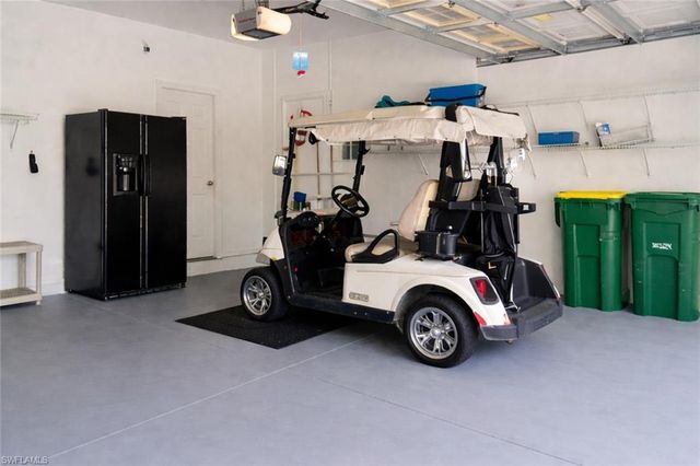 4832 Cerromar DR, Naples, FL 34112