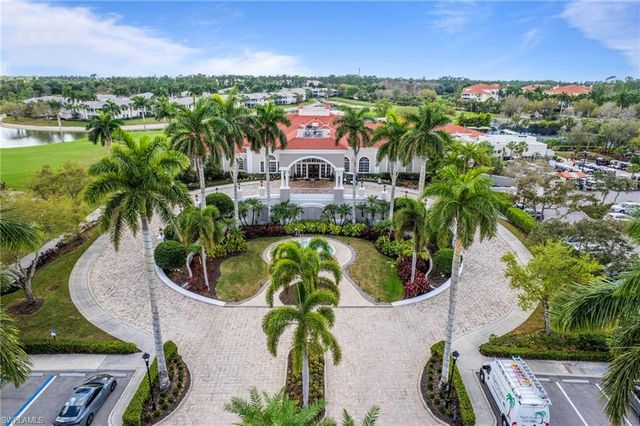 4832 Cerromar DR, Naples, FL 34112