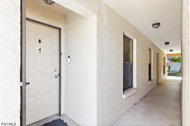 4407 SW 7th PL 4, Cape Coral, FL 33914