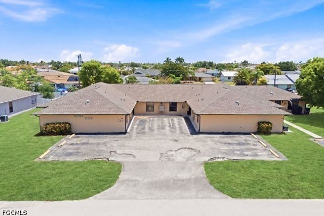 4407 SW 7th PL 4, Cape Coral, FL 33914