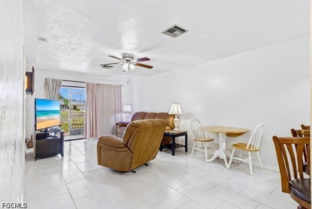4407 SW 7th PL 4, Cape Coral, FL 33914
