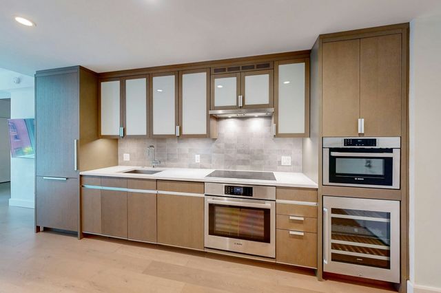 100 Lovejoy Wharf 5Q, Boston, MA 02114