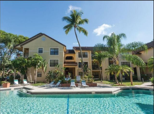 4581 W Mcnab Rd 17, Pompano Beach, FL 33069