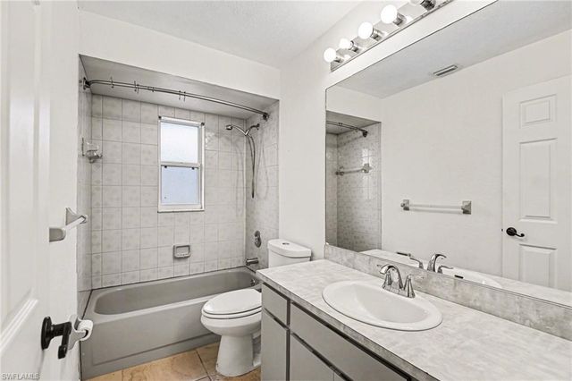 4118 SW 14th AVE, Cape Coral, FL 33914