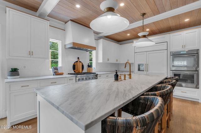 22 1st Street, Rumson, NJ 07760