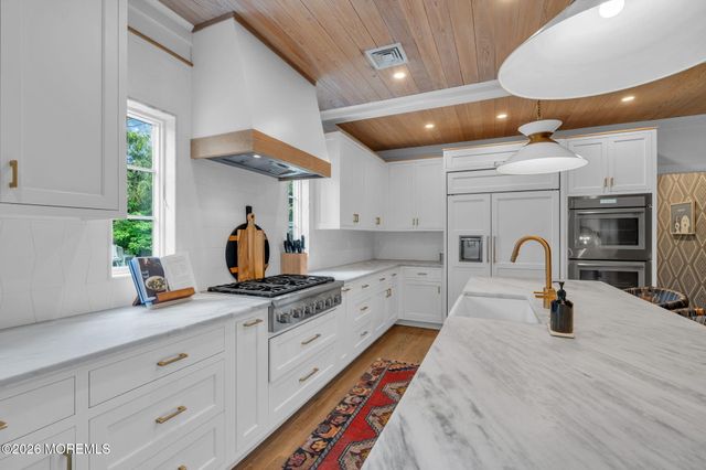 22 1st Street, Rumson, NJ 07760
