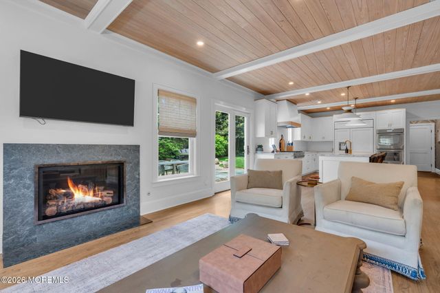22 1st Street, Rumson, NJ 07760