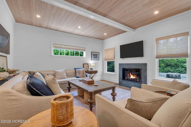 22 1st Street, Rumson, NJ 07760