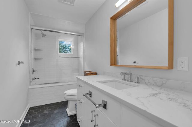 22 1st Street, Rumson, NJ 07760