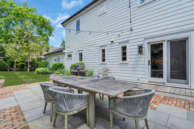 22 1st Street, Rumson, NJ 07760