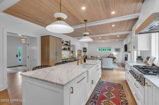 22 1st Street, Rumson, NJ 07760