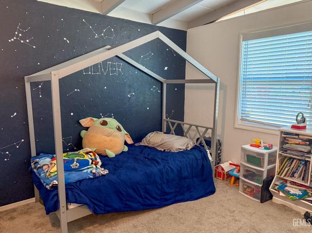 2218 Lindora Street, Bakersfield, CA 93306