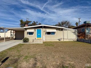 2218 Lindora Street, Bakersfield, CA 93306