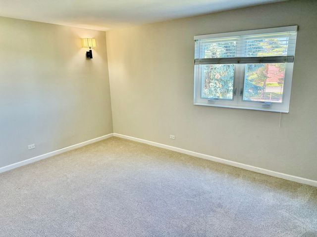 13000 Heiden Circle 3204, Lake Bluff, IL 60044