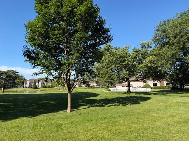 13000 Heiden Circle 3204, Lake Bluff, IL 60044