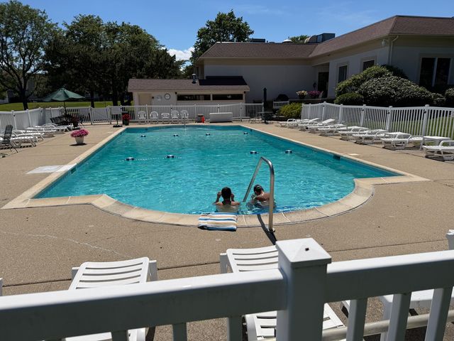 13000 Heiden Circle 3204, Lake Bluff, IL 60044