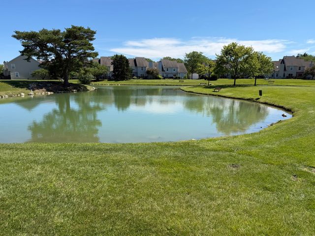 13000 Heiden Circle 3204, Lake Bluff, IL 60044