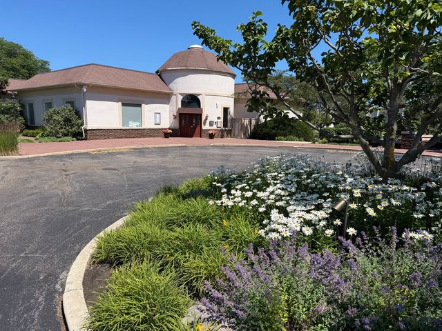 13000 Heiden Circle 3204, Lake Bluff, IL 60044