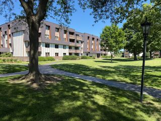 13000 Heiden Circle 3204, Lake Bluff, IL 60044