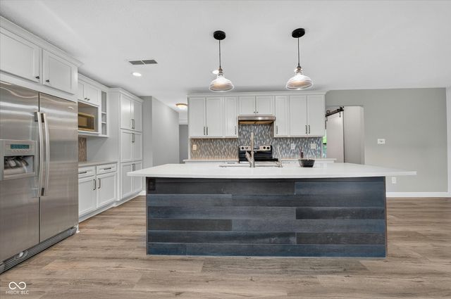 13831 Naples Drive, Fishers, IN 46038