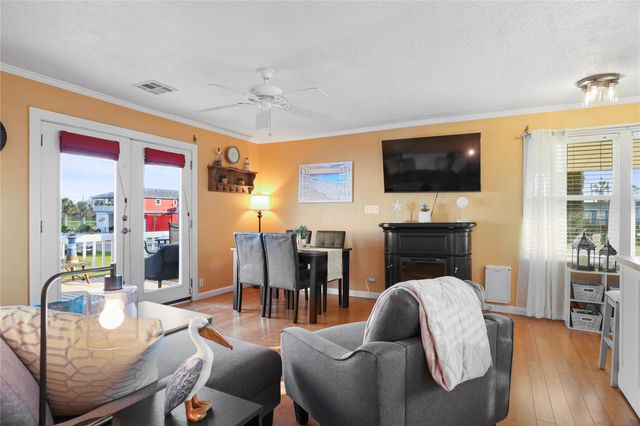 4119 Surf Drive, Galveston, TX 77554