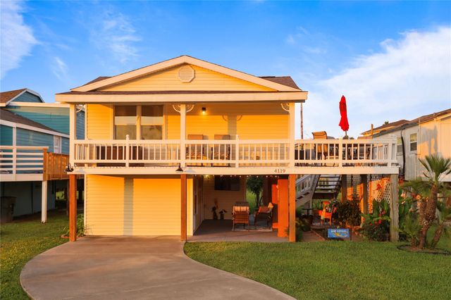 4119 Surf Drive, Galveston, TX 77554