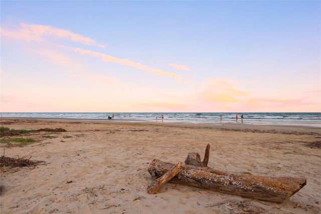 4119 Surf Drive, Galveston, TX 77554