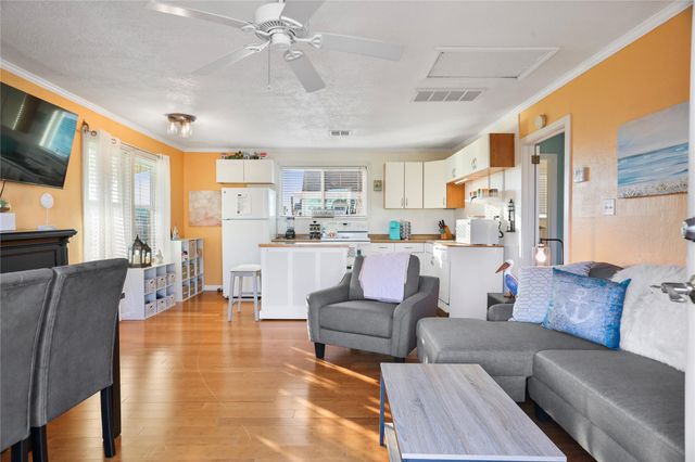 4119 Surf Drive, Galveston, TX 77554