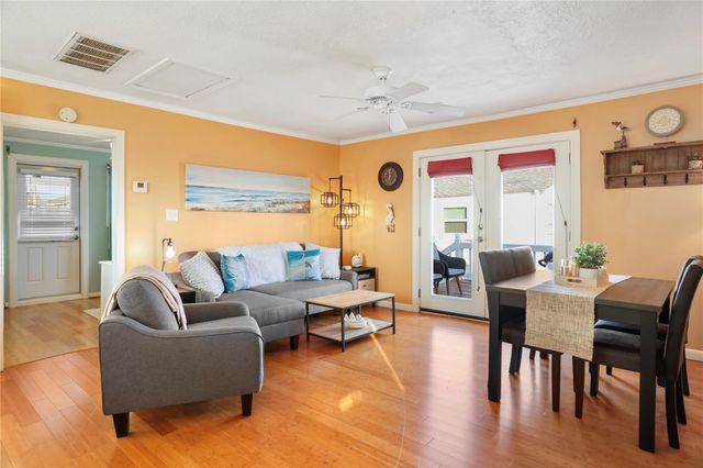 4119 Surf Drive, Galveston, TX 77554