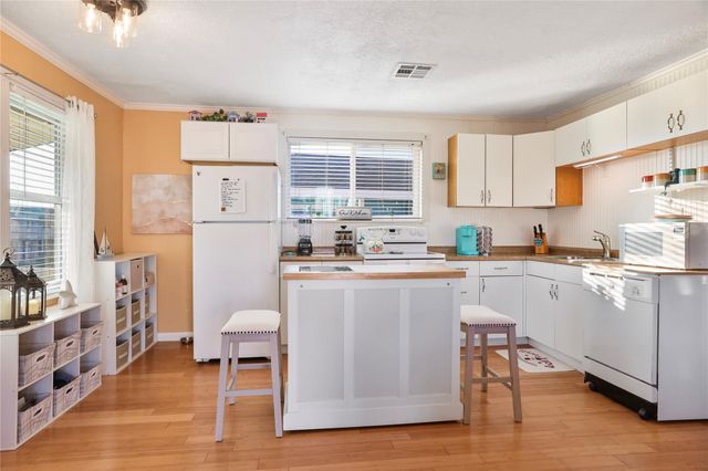 4119 Surf Drive, Galveston, TX 77554