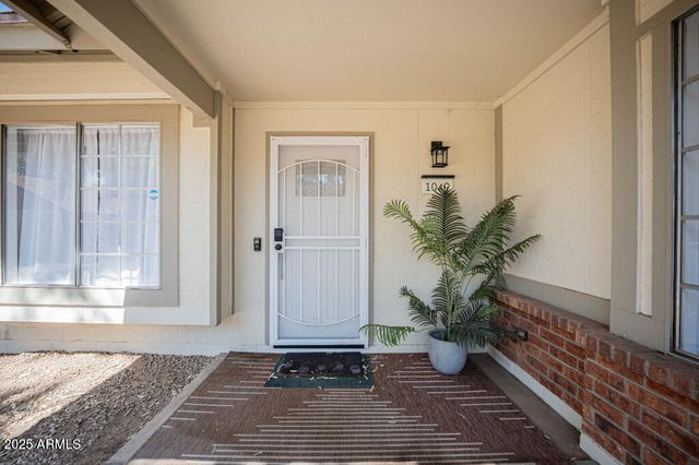 8520 W PALM Lane 1049, Phoenix, AZ 85037